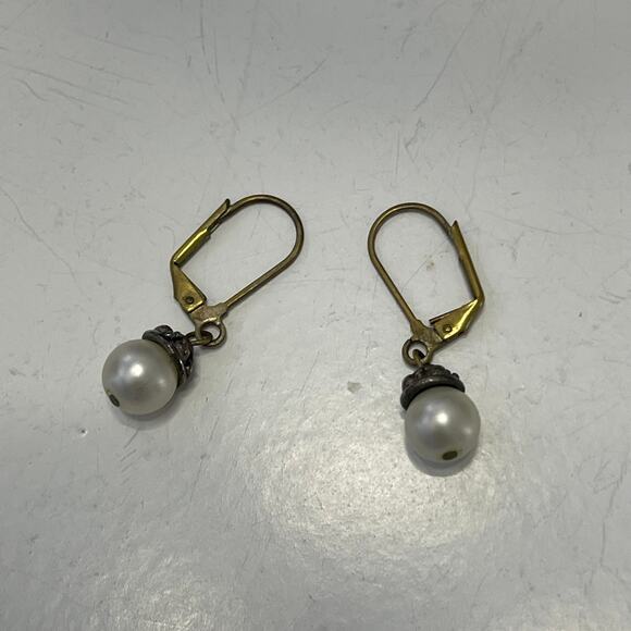 Earrings gold tone burnished with faux pearl drops pierced classic versatile - Picture 3 of 7